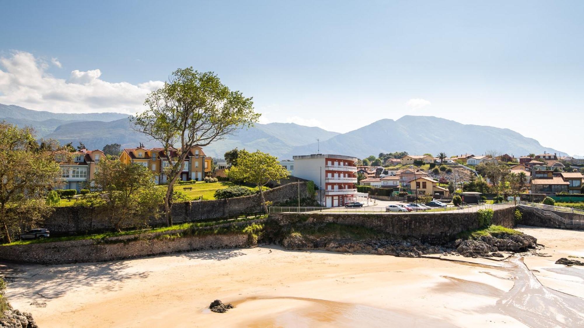 Casa En La Costa Con Wifi Jardin Y Barbacoa Guest House Llanes Exterior photo